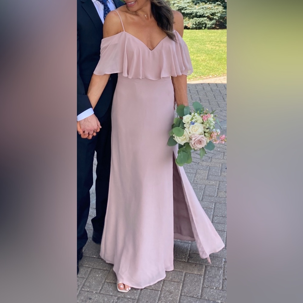 Frosty Rose Bill Levkoff off the shoulder Bridesmaid Dress light pink size 6